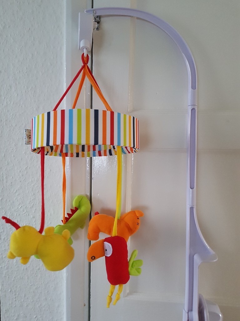 red kite musical mobile